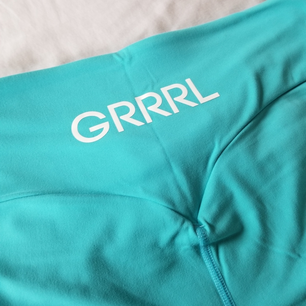 Grrrl CT Free capris, size Ali/Amenah